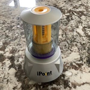 Wireless automatic pencil sharpener